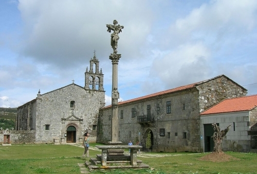 Paseo por el ayuntamiento de Forcarei